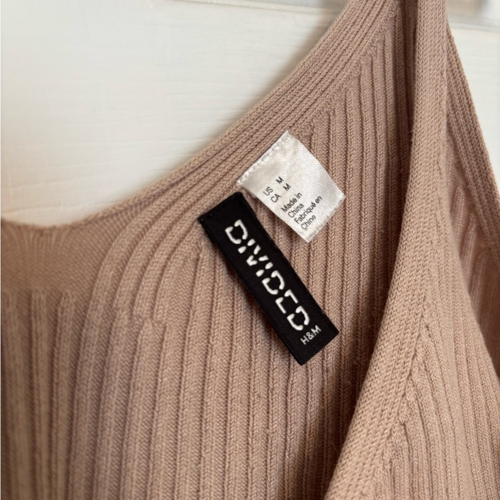 H&M Divided Beige Ribbed Top - Picture 4 of 4